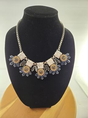 Adornable.u "Maluku" Statement Bib Necklace